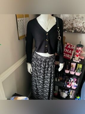 Black White Floral Maxi Skirt Elastic Waist – Small